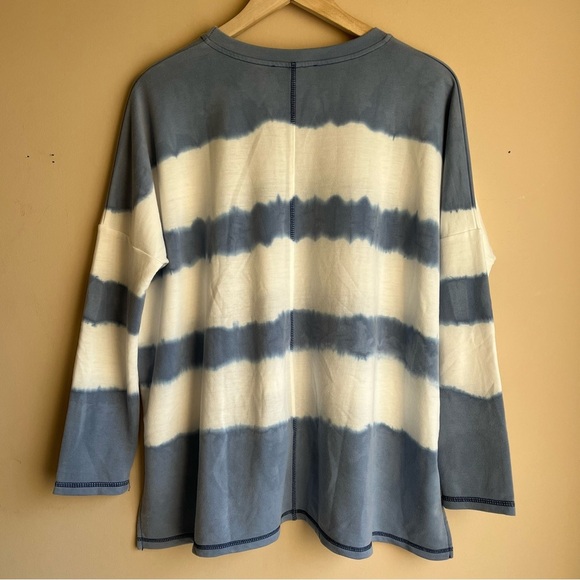 She + Sky Blue and White Long Sleeve Crewneck Top - Picture 4 of 5